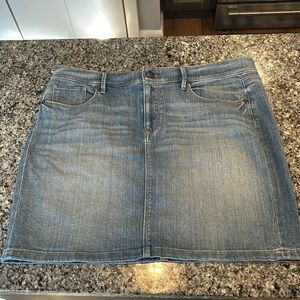 Ann Taylor LOFT Jean skirt • Size 12